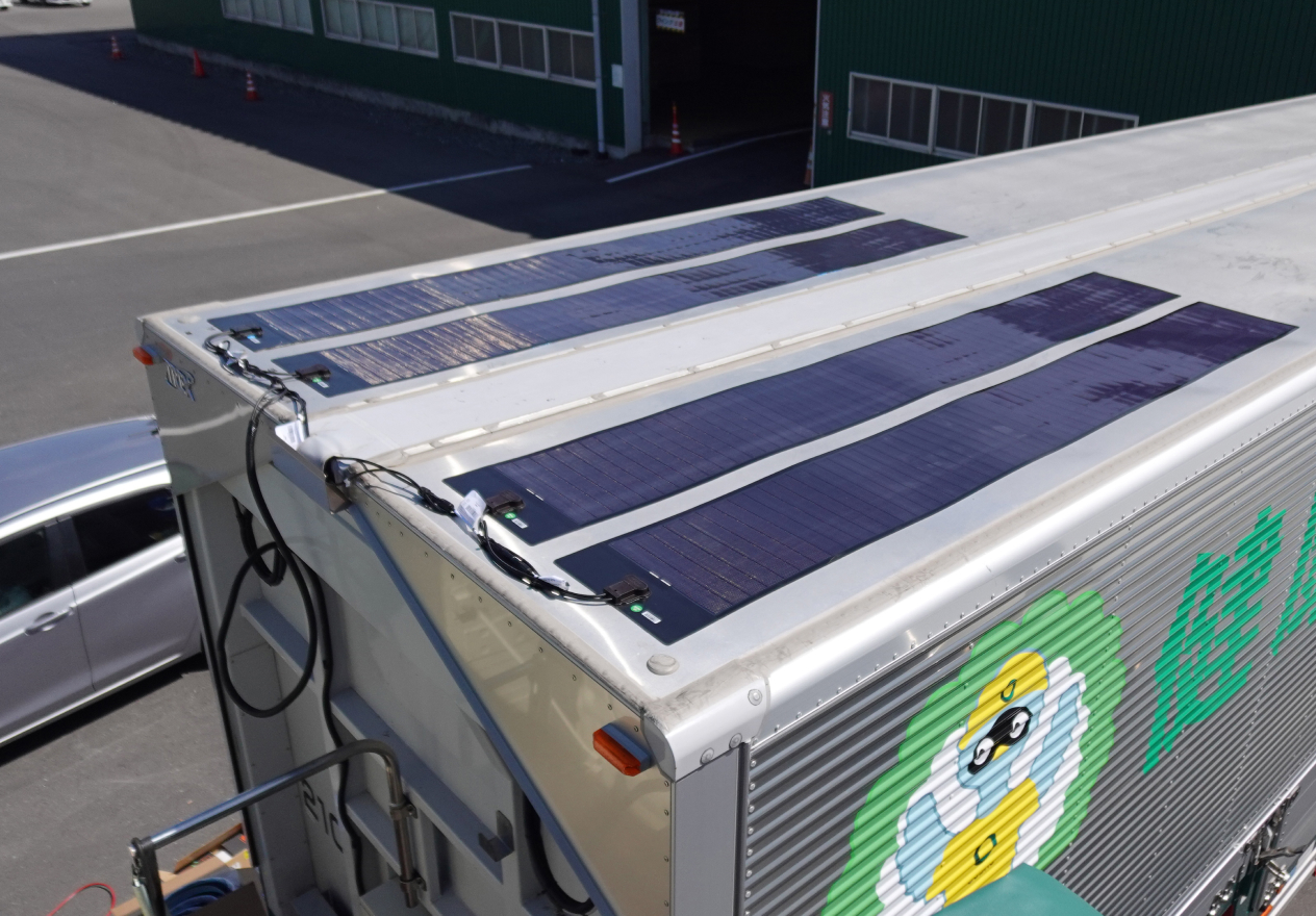 薄膜ソーラーパネル